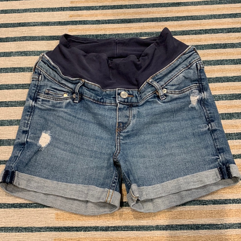 H&M Maternity Shorts
